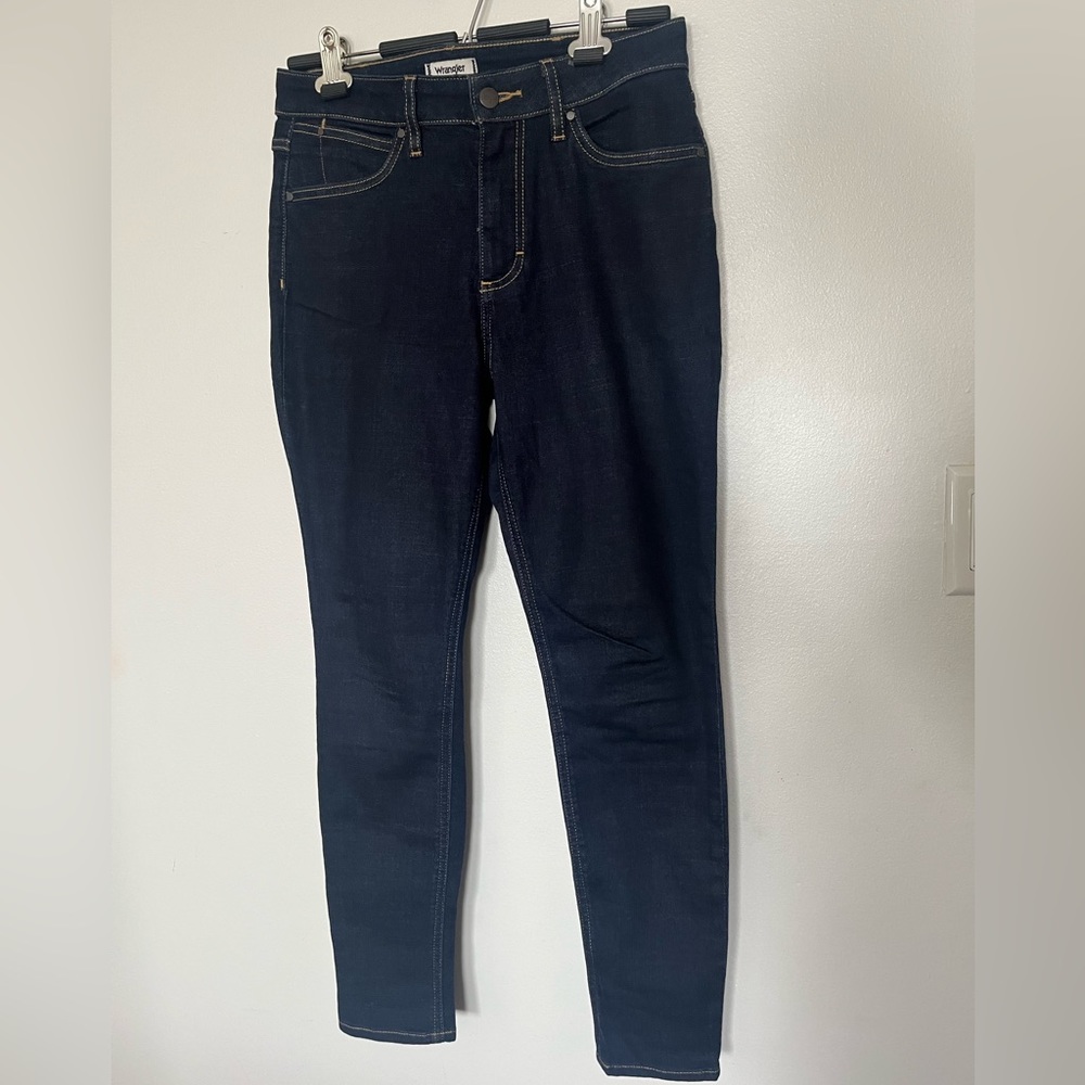 Wrangler dark wash high rise skinny jeans, 28 28